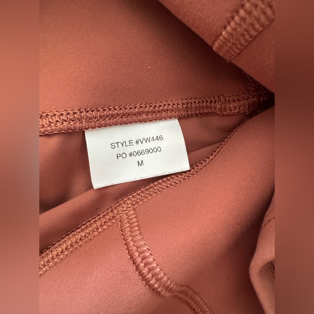 Vuori Studio Pocket Legging - Picture 6 of 6